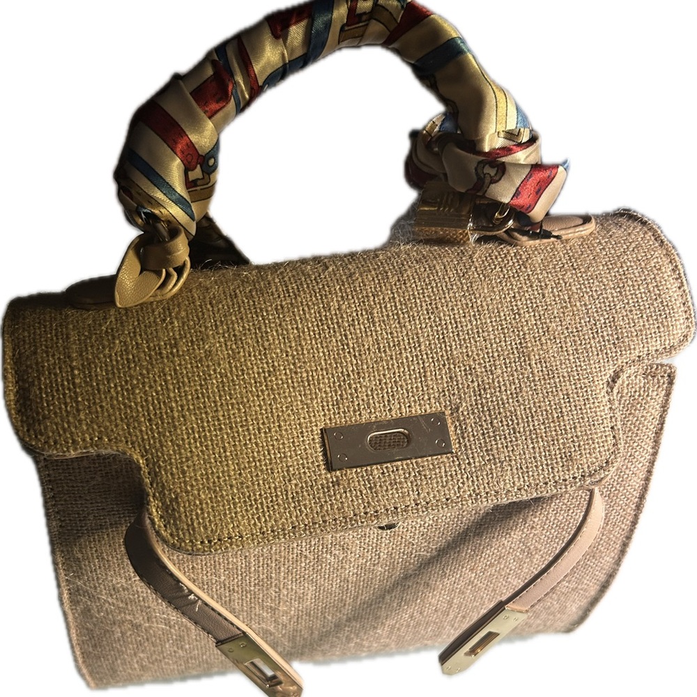 Handbag and shoulder bag